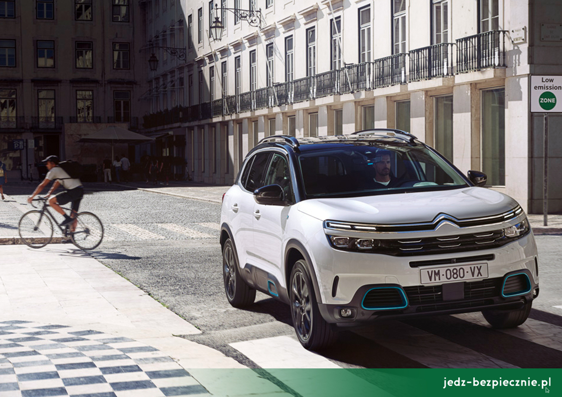 Wydanie na weekend - Pierwszy SUV Citroena z napędem PHEV